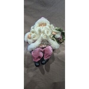 Santa Claus Shelf Sitter Pink Velveteen Full Beard Wreath Gold Accents Decor EUC